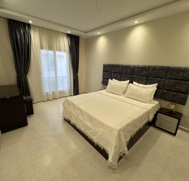 04-city-apartment-bedroom-main