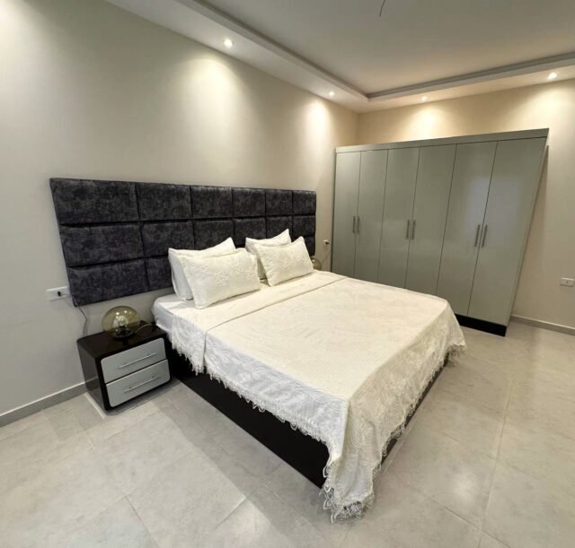 05-city-apartment-bedroom-second-angle