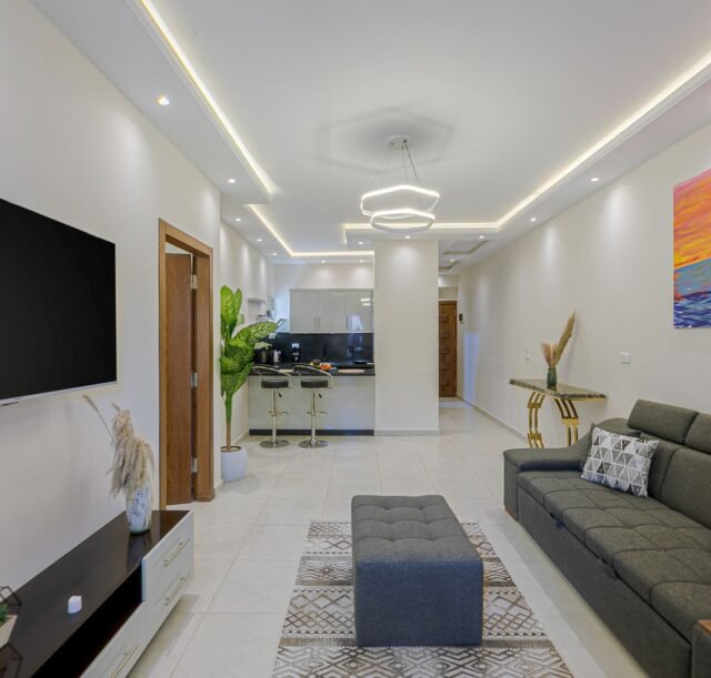 1-marina-promenade-406-hurghada-spacious-living-room-open-kitchen
