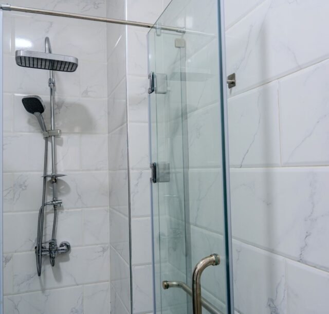 10-bathroom-shower-detail