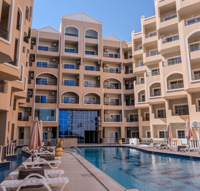 15-building-courtyard-inside