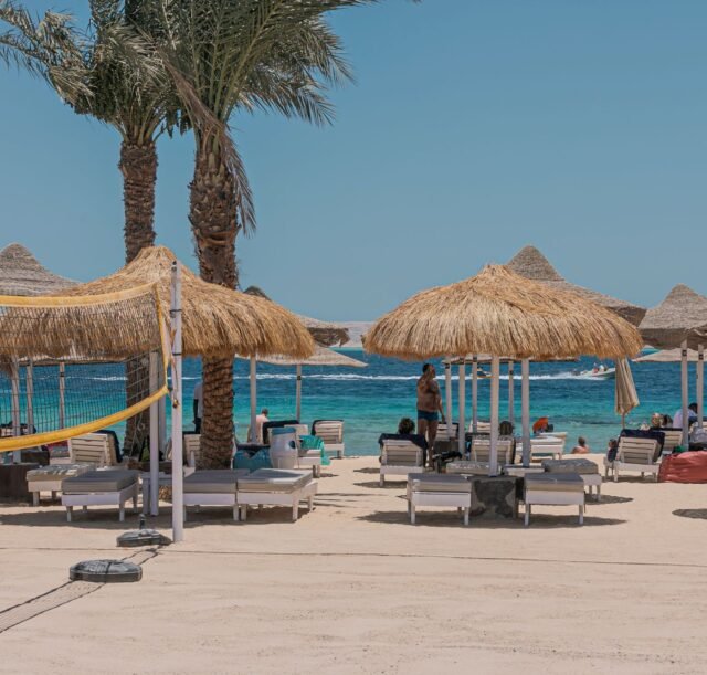 6-near-marina-promenade-hurghada-mamma-mia-beach-restaurant-area